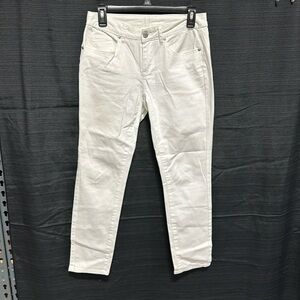 Crown & Ivy Skinny White Jeans Size 2s /‎ Box 1-56